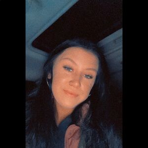 Meet your Posher, Stefanie